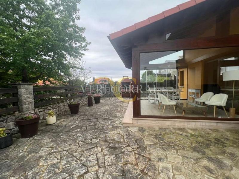 Foto 5ea18d40-2c4e-489b-ba30-ca2db9edc07b. Xalet amb calefacció aparcament piscina a Llanes pueblo Llanes