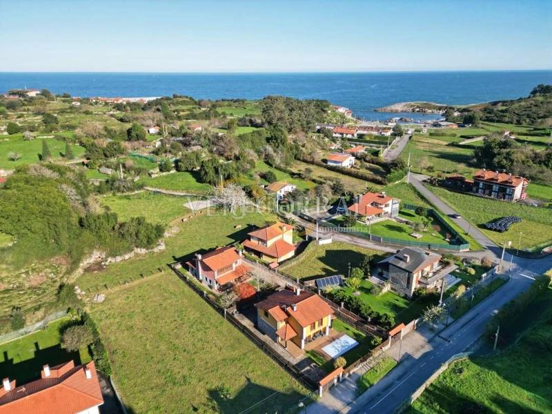 Foto 6320b063-3ca9-4175-aa4c-5e71391128e7. Xalet amb calefacció aparcament piscina a Llanes pueblo Llanes