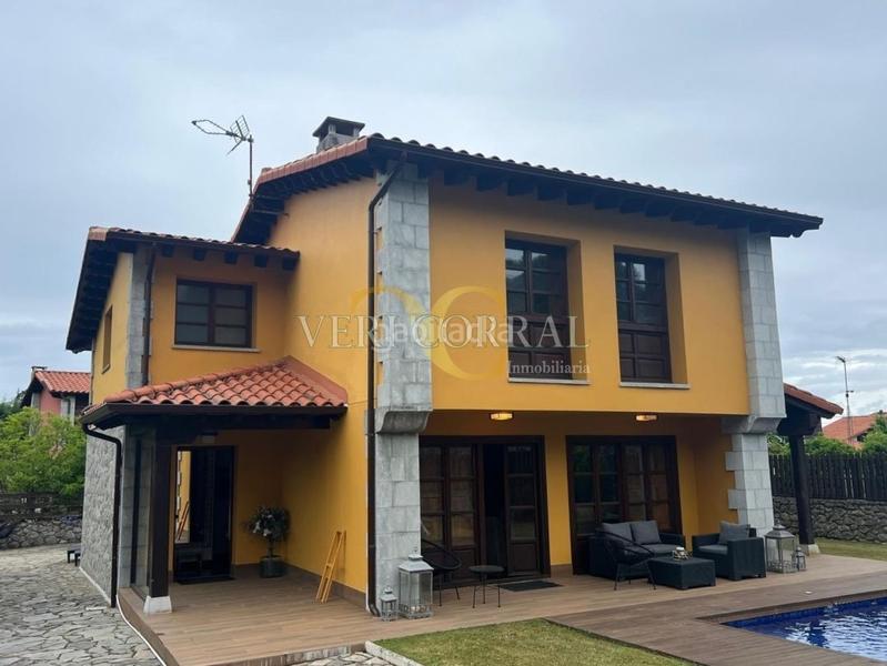 Foto e120421d-7303-468f-8a72-135eca5709ca. Xalet amb calefacció aparcament piscina a Llanes pueblo Llanes