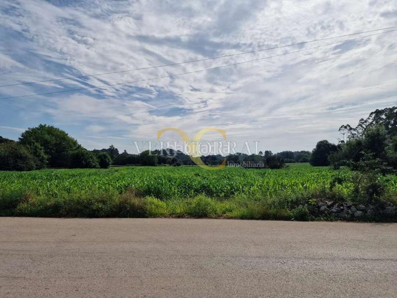 Foto 311b7494-44c2-49e1-b92c-a75fdcee6779. Terreno residencial gran parcela con dos partes edificables en el núcleo rural de lledías. en Llanes