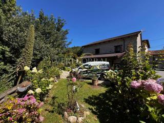 Casa  La granda. Casa individual junto al río sella.