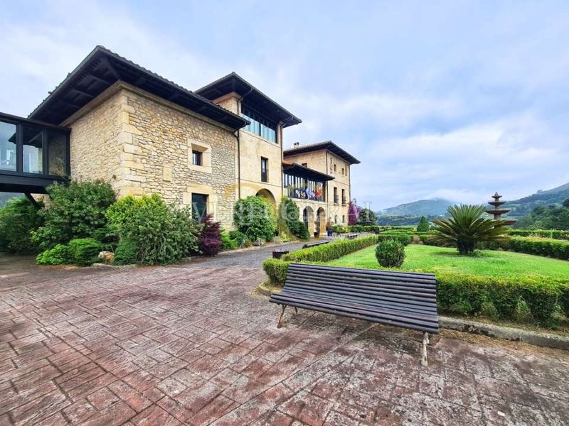 Foto 60067636-f36d-46e8-8011-42fe5f14ccf4. Edifici a cimiano 62 a Peñamellera Baja