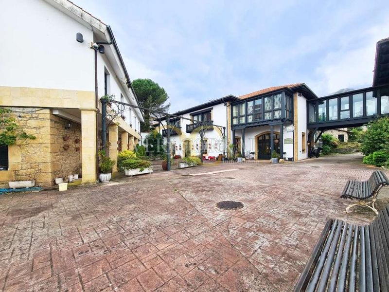 Foto fd3f5b3b-44f1-4c1c-a878-81d65d7ff054. Edifici a cimiano 62 a Peñamellera Baja