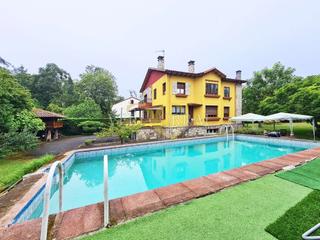 Chalet  Calle del profesor pérez pimentel. Chalet con piscina en somió.
