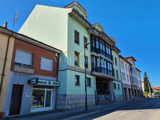 Dúplex  Avenida la paz. Dúplex de 3 dormitorios con plaza de garaje.