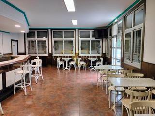 Rent Business premise  Calle pachín de melás. Local comercial junto al a playa del arbeyal.