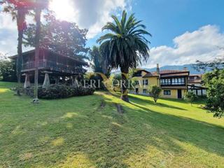 Casa  Pancar. Espectacular casa asturiana con piscina y terreno de 5000m en pa