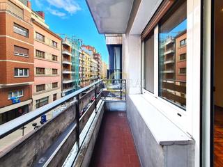 Piso  Calle marqués de teverga. Espectacular piso en marqués de teverga  junto a plaza américa