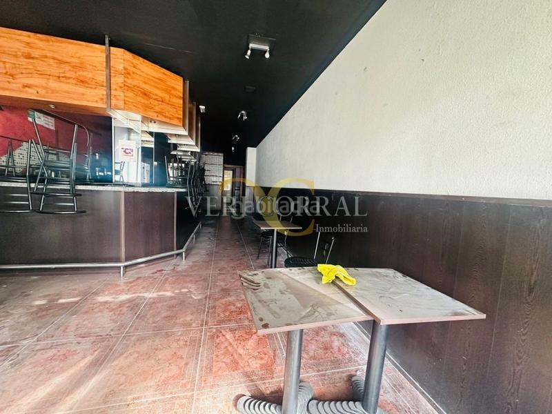 Foto f03323d5-9e65-42c7-a0c6-fe67b70c8767. Local comercial a Salesas - Foncalada - Campoamor Oviedo