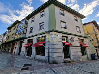 Local Comercial  Calle posada argüelles. Exclusiva local comercial en el centro de llanes.