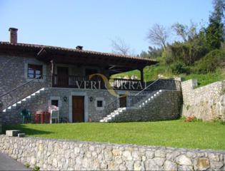 Casa  Nueva de llanes. Gran propiedad con 7000m de terreno junto a la playa de cuevas d