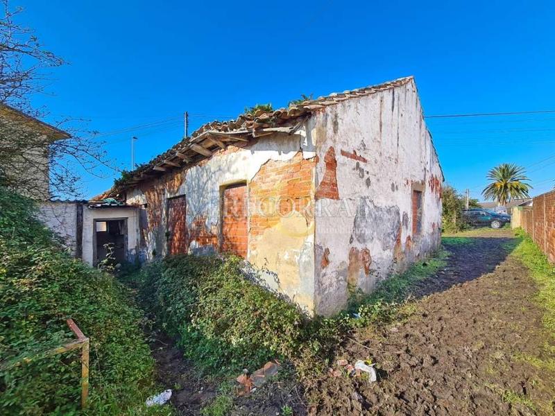 Foto 05247431-3fea-4bec-b2fa-5fb59e2fb754. Fondo rustico in Somió Gijón