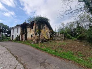 Casa  Camangu. Casa para reformar a 4 kilómetros de ribadesella.