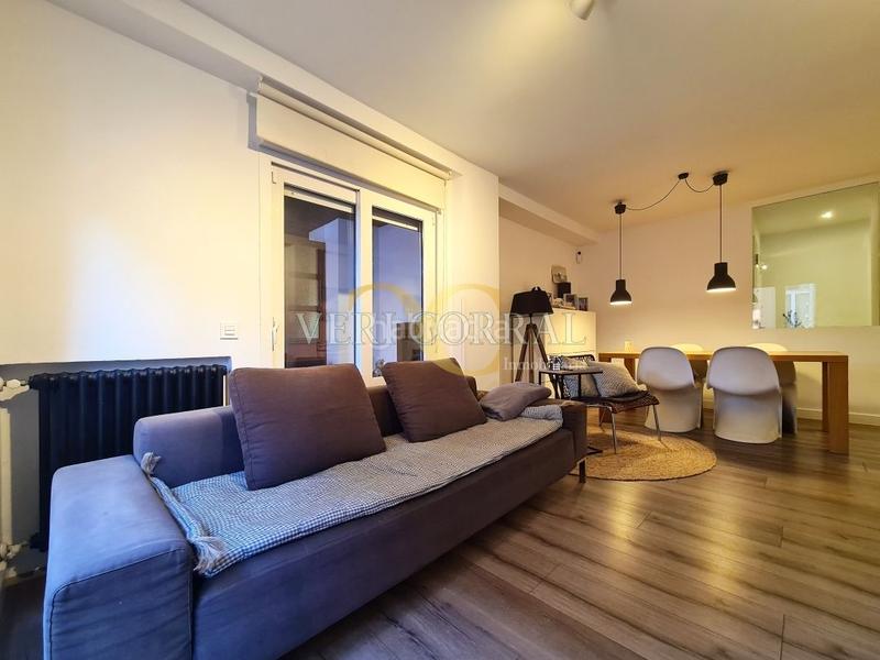 Foto 18e35b7b-09f1-4751-8abe-53c139311397. Piso  amplio totalmente reformado en el Centro. en Gijón