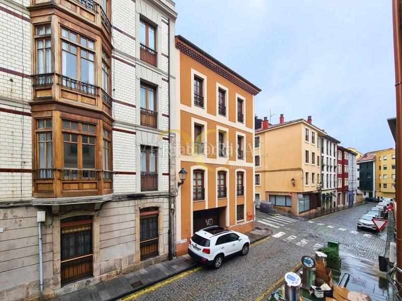 Foto 3bc6a4bb-de15-4551-9204-579a4fee85c0. Pis amb calefacció a Cimadevilla Gijón