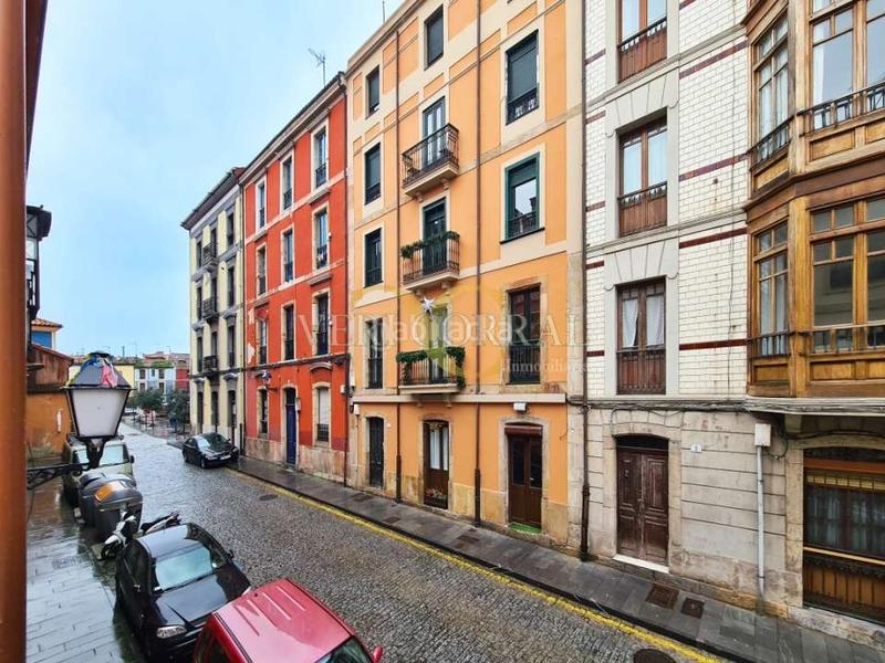 Foto c78269dd-cf8e-4631-b1df-0c814dddba4c. Pis amb calefacció a Cimadevilla Gijón