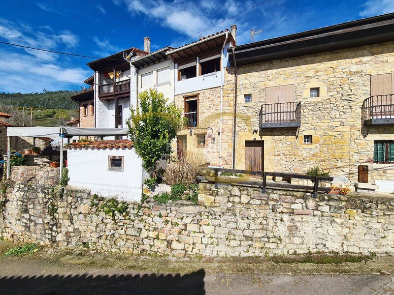 Foto 2baa6a7d-3ee8-4ed6-88a9-926d04594b84. Casa adossada amb calefacció a Vidiago-Pendueles-Tresgrandras Llanes