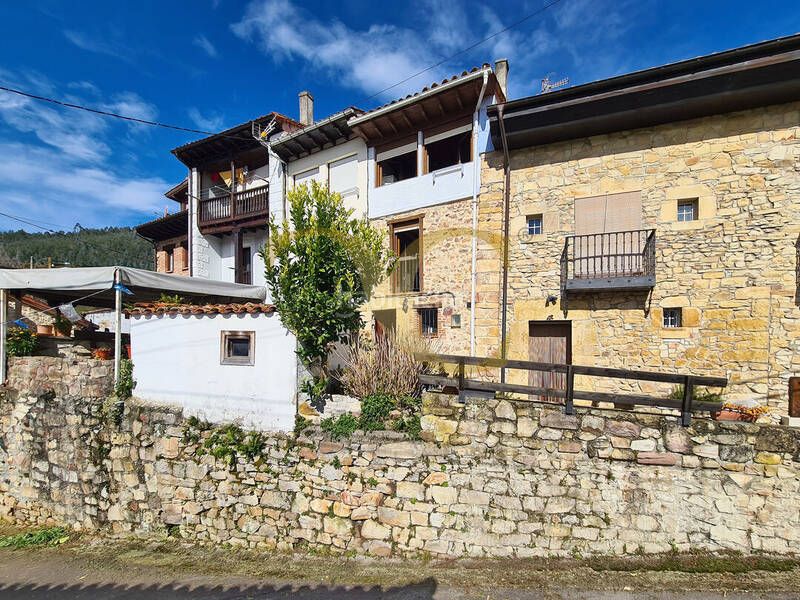 Foto c85f5b82-bb8c-4892-adb0-effff377af5d. Casa adossada amb calefacció a Vidiago-Pendueles-Tresgrandras Llanes