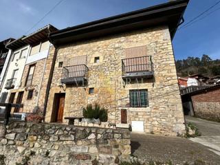 Casa adossada  Tresgrandas. Casa adosada de piedra con vistas a la montaña en el concejo de