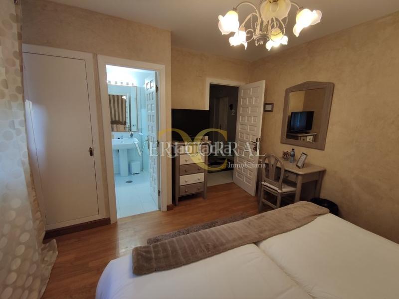 Foto 15e8844c-7594-4645-9dff-86c5bddd0ced. Édifice dans Ribadesella