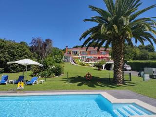 Edifici  La granda. Hotel con piscina a 5 kilómetros de ribadesella.