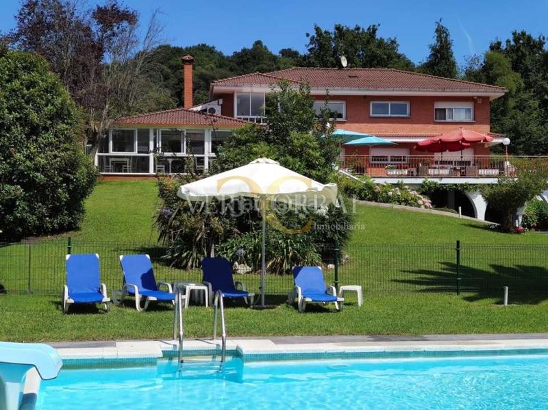 Foto 7051b9da-eb43-45e2-a2e4-879ce047ca80. Édifice dans Ribadesella