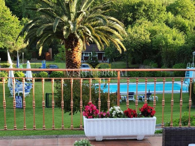 Foto db702cf0-5c2b-44bb-bb54-ff6ffb9b2478. Édifice dans Ribadesella