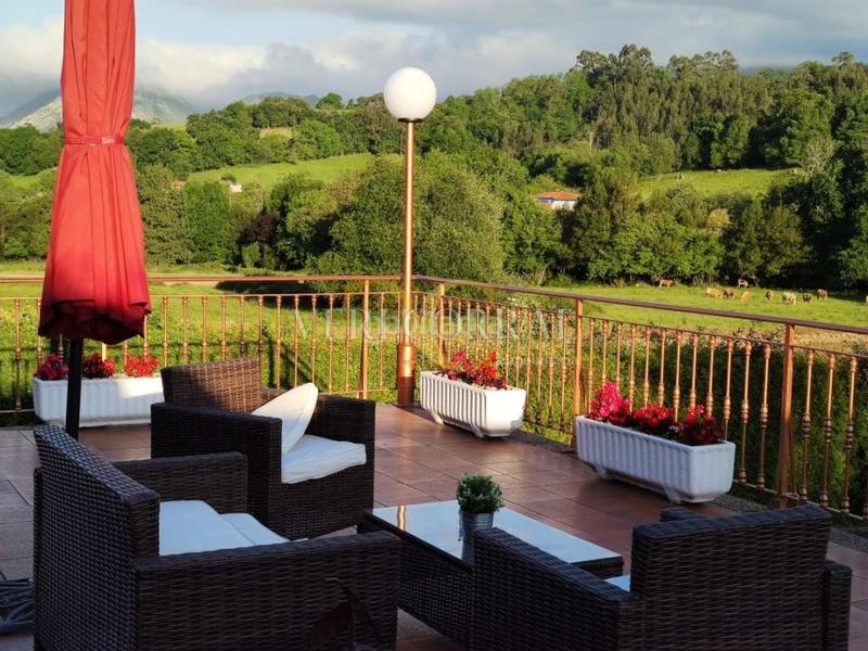 Foto fc2566ba-add9-49ad-afe4-e496bc92d5b7. Édifice dans Ribadesella