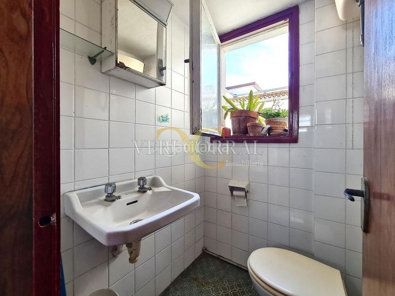 Foto 861d3efc-ca5d-4829-a410-221d1cad3252. Piso exclusiva piso para reformar en La Arena. en Gijón