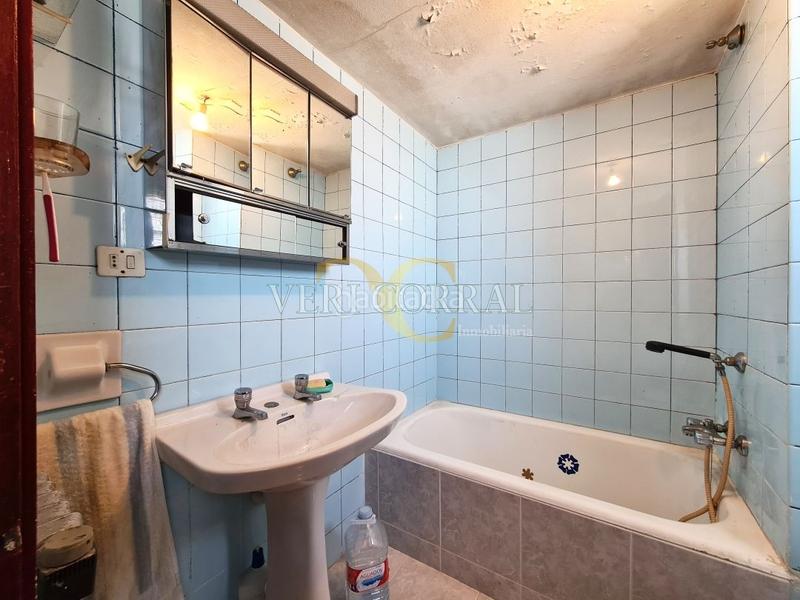Foto a0d84855-be37-467f-9ef7-8bf506f8d43d. Piso exclusiva piso para reformar en La Arena. en Gijón
