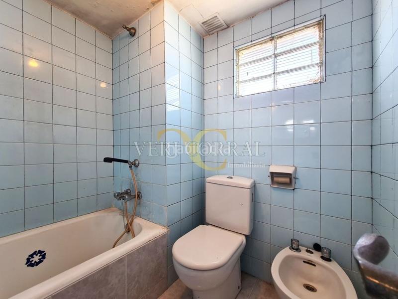Foto a5934944-02a6-4789-9a9a-148fda903595. Piso exclusiva piso para reformar en La Arena. en Gijón