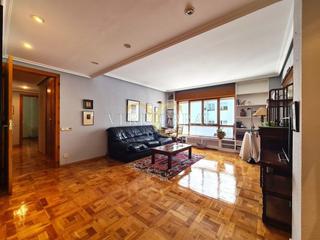 Pis  Calle de vctor senz. Exclusiva espacioso piso junto a la plaza de la paz.