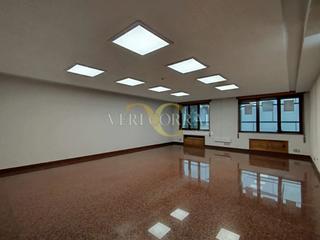 Office space in Calle Gil de Jaz