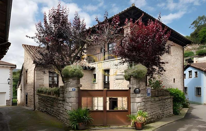 Foto 182481d4-6173-41fc-8288-7cbca51982ff. Édifice dans Peñamellera Baja