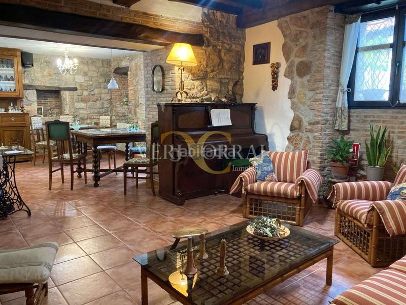 Foto 1d137078-262a-4d1f-aebc-c51fe62a8063. Édifice dans Peñamellera Baja