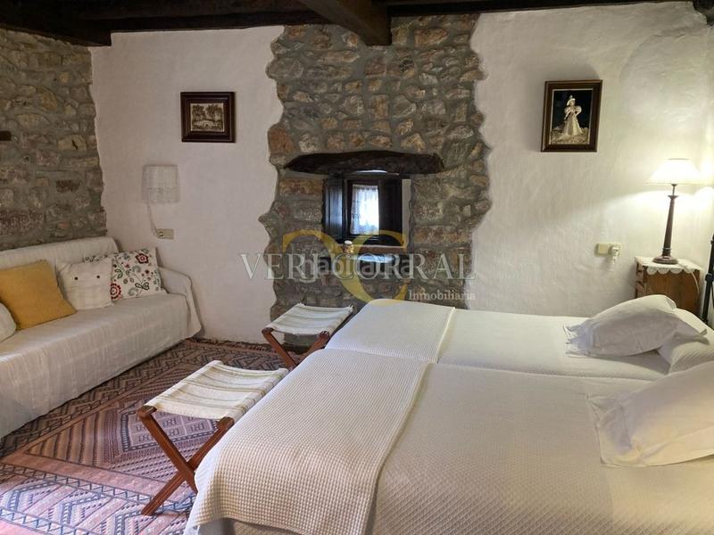 Foto 728d719f-cead-4bcf-878d-141c9770fbde. Édifice dans Peñamellera Baja