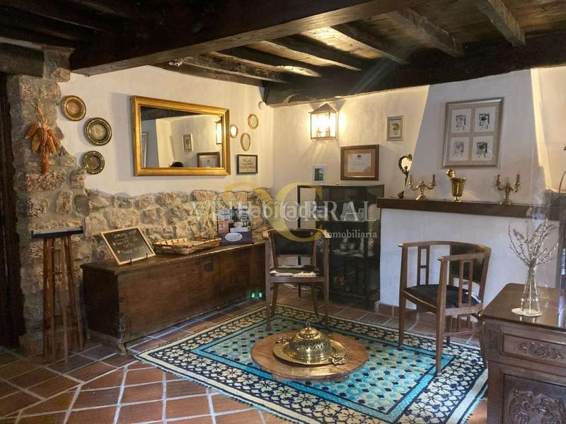 Foto 84192fe2-e4b1-450b-b6f4-93f48235b9a2. Édifice dans Peñamellera Baja