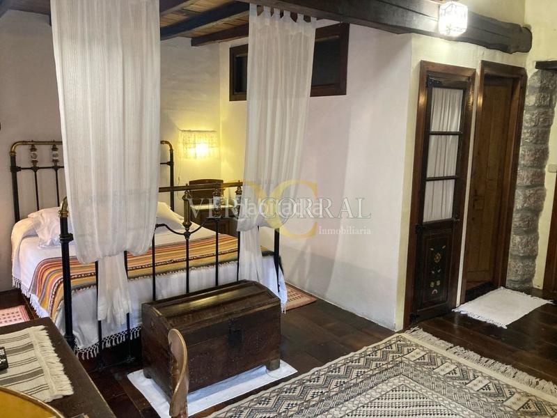 Foto 9eb22167-7d45-49a7-bb20-eaf557b21abc. Édifice dans Peñamellera Baja