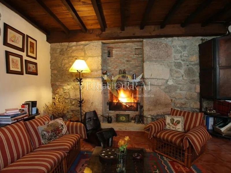 Foto f118e442-1acd-47d9-8396-5c1c850beaaa. Édifice dans Peñamellera Baja