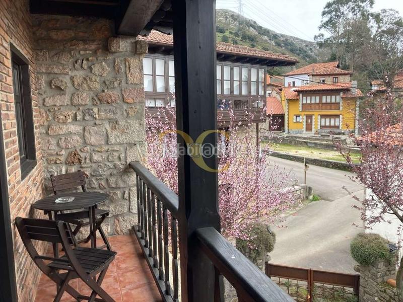 Foto f6a6abd0-b48c-4c83-a364-3bb0d254a3df. Édifice dans Peñamellera Baja