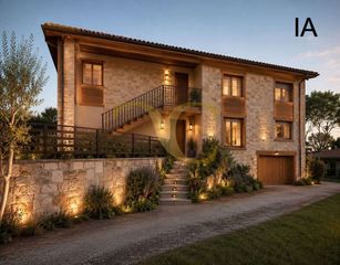 Chalet  Celoriu. Exclusiva dos viviendas independientes con jardín en celorio, a
