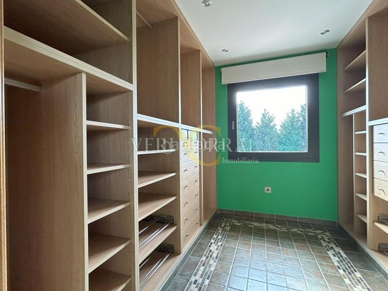 Foto 0679847e-8656-4801-94b1-bd3bd0c59c6a. Chalet exclusiva fantástico chalet en mareo. en Leorio Gijón