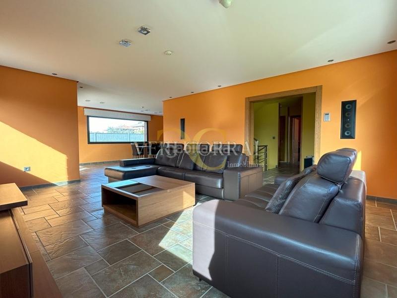 Foto 2e25aaad-3c0f-428e-be22-a2bcf7013bbe. Chalet exclusiva fantástico chalet en mareo. en Leorio Gijón