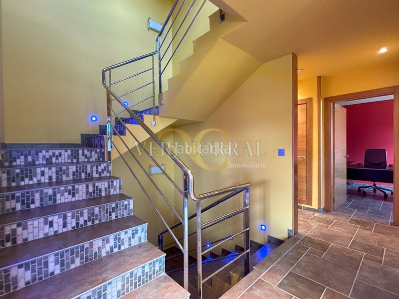 Foto 2f689872-f98b-47d5-a731-1d9d7fcde4fc. Chalet exclusiva fantástico chalet en mareo. en Leorio Gijón