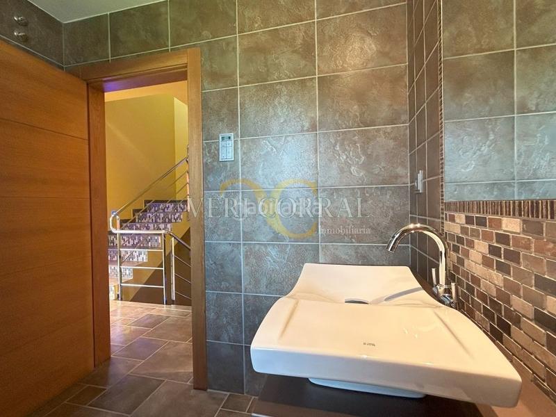 Foto 781d5fa2-da83-41a9-920d-377f2eae1b36. Chalet exclusiva fantástico chalet en mareo. en Leorio Gijón