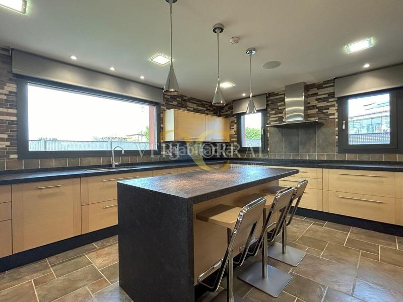 Foto 7d21b3b0-4ac3-465f-b7cd-2e4ca611dd37. Chalet exclusiva fantástico chalet en mareo. en Leorio Gijón