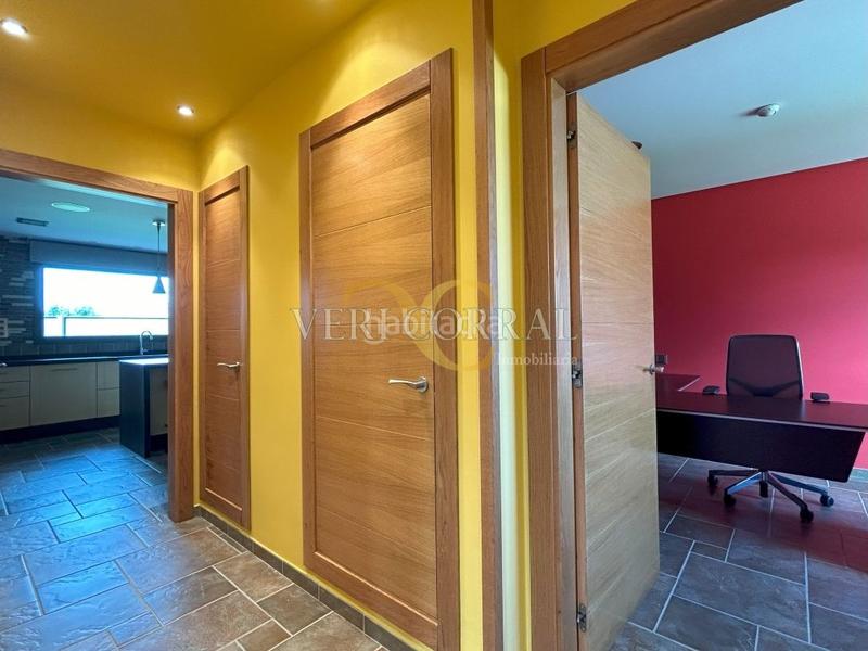 Foto 7e91776b-714c-4c69-a4af-6f10196de1a3. Chalet exclusiva fantástico chalet en mareo. en Leorio Gijón