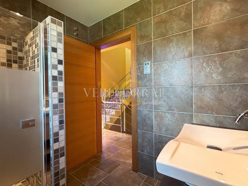 Foto 916f043b-e068-4db4-8e62-c39a66c969ef. Chalet exclusiva fantástico chalet en mareo. en Leorio Gijón