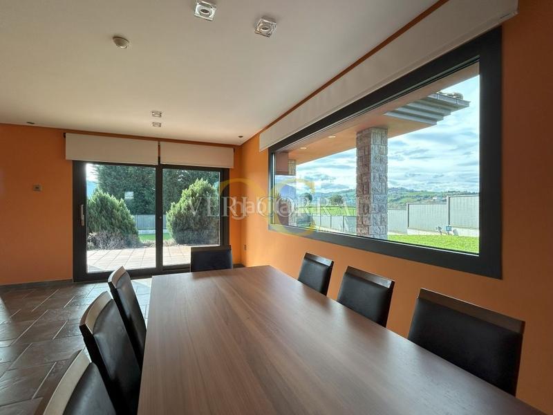 Foto 92d82ea3-72da-400a-b318-b7b8a959aaf2. Chalet exclusiva fantástico chalet en mareo. en Leorio Gijón