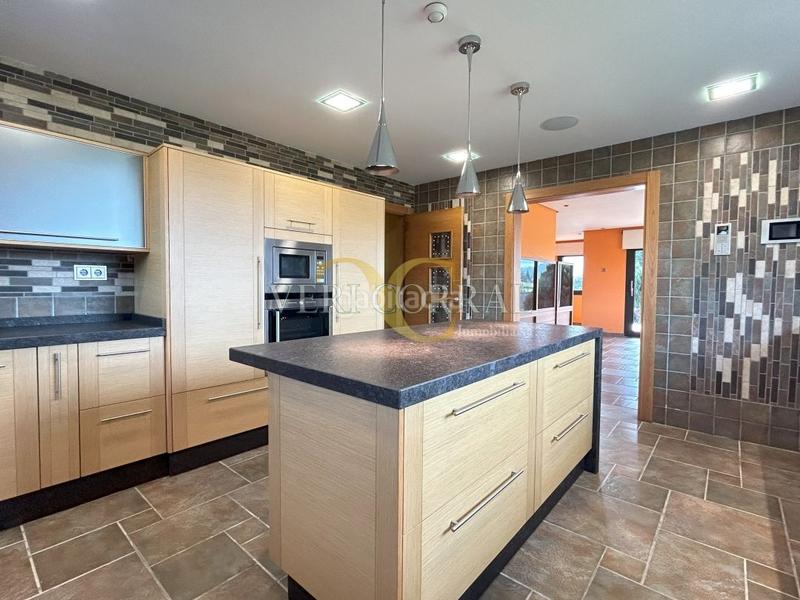 Foto ac5c42a9-0a44-4fe6-b7f5-cb39c8f62c00. Chalet exclusiva fantástico chalet en mareo. en Leorio Gijón